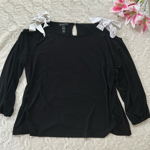 INC International Concepts Black Cold Shoulder Blouse - White Bows, Size 3X - Picture 1 of 9